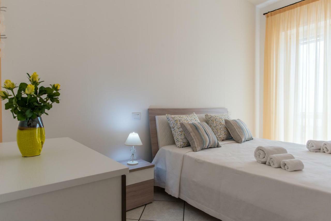 Ferienwohnung Dulce Mare Salerno Exterior foto